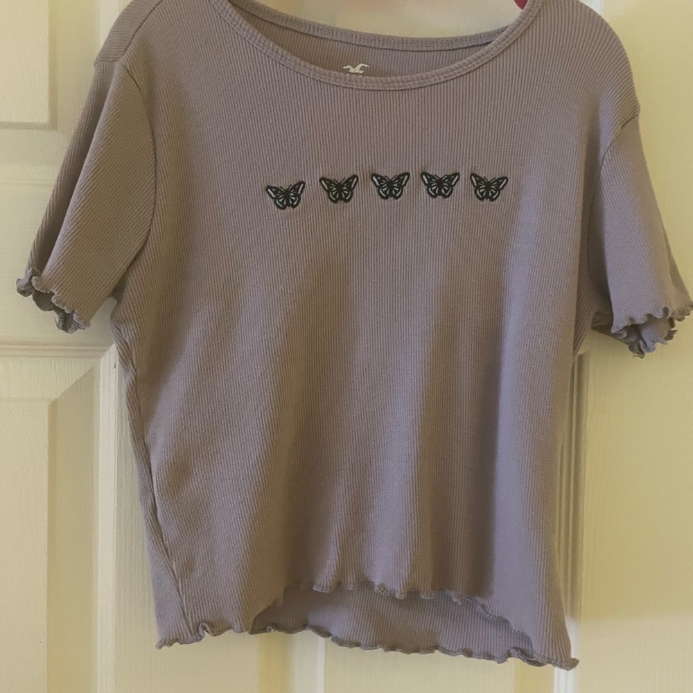 super cute butterfly baby tee from hollister
